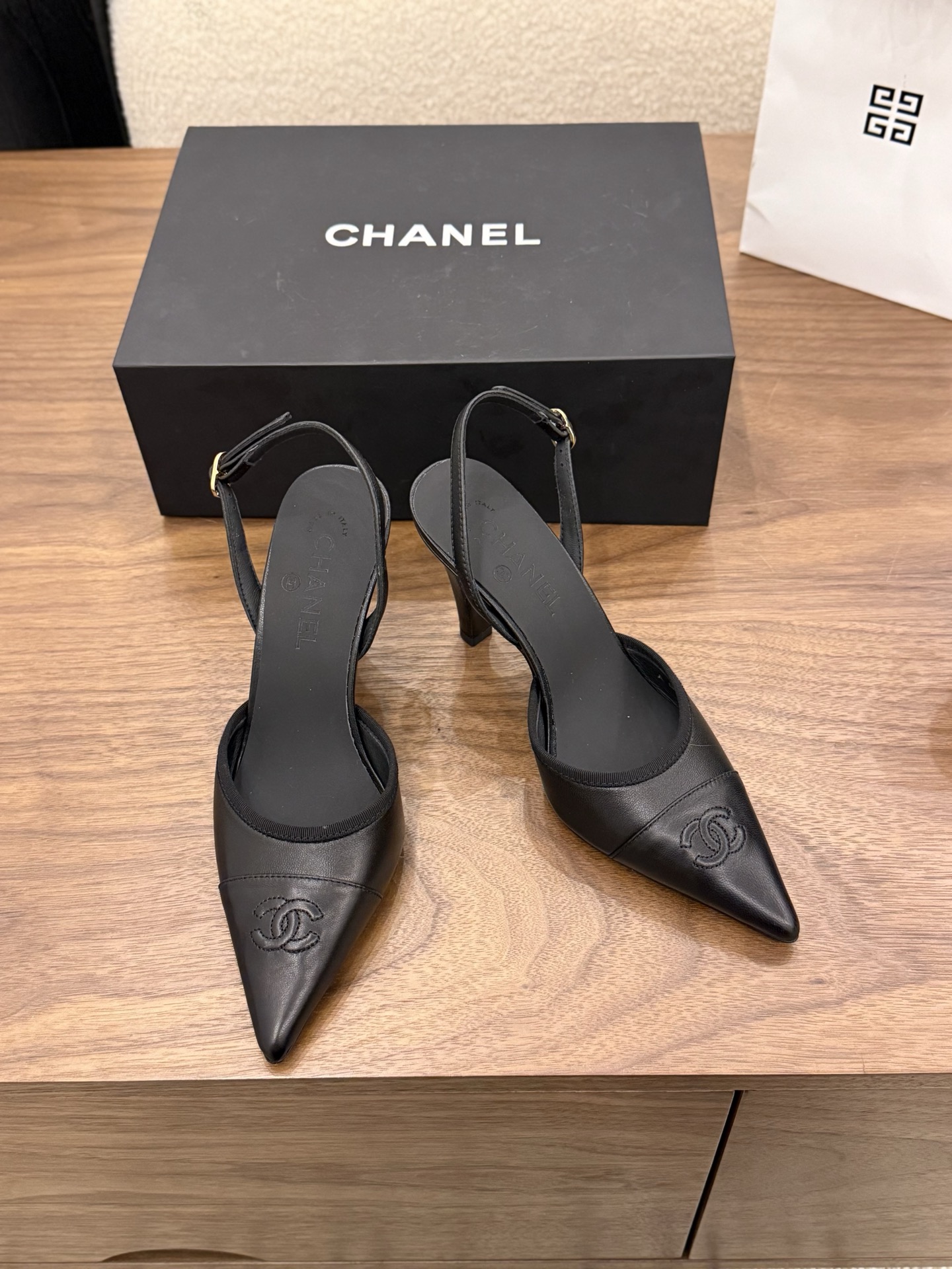 Women's high heels
